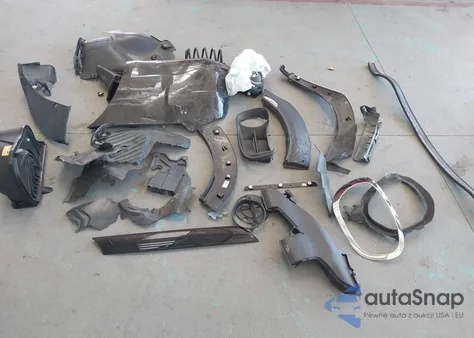 2018 Mini Countryman Cooper z USA, uszkodzony, nr VIN WMZYV5C38J3E02830